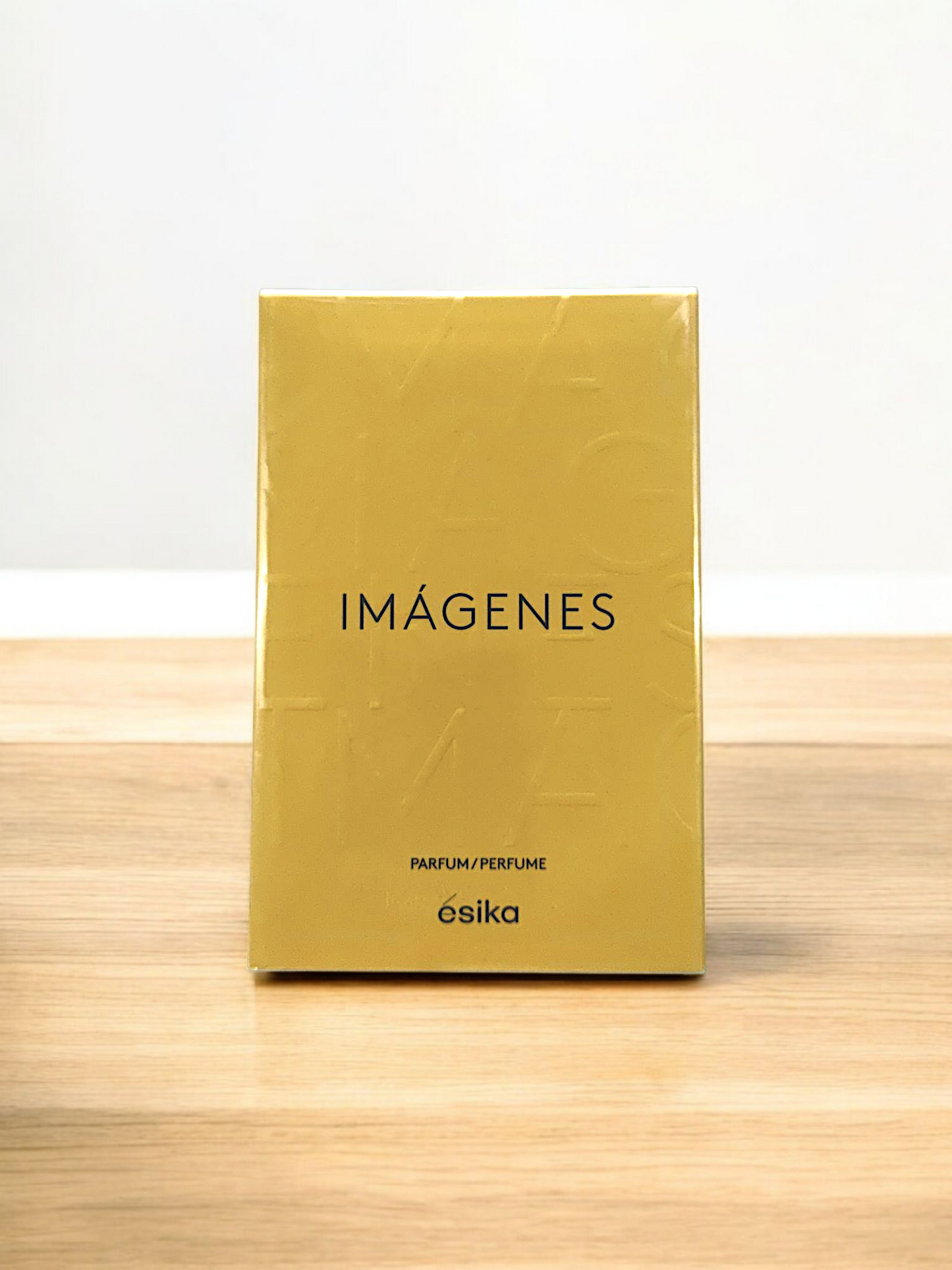 Imágenes perfume ESIKA 50 ml.