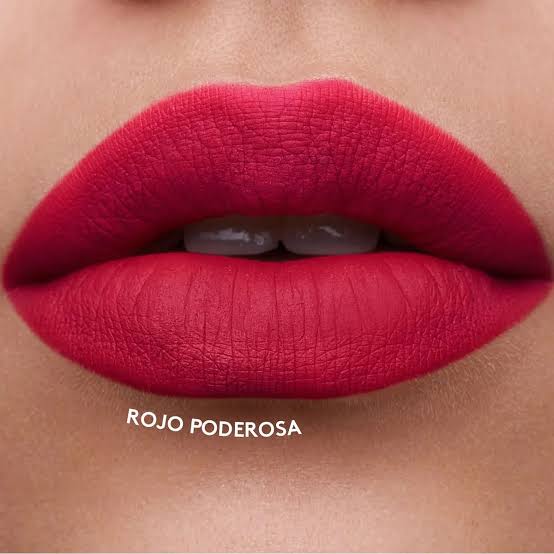 Labial barra mate 24 horas colorfix ESIKA.